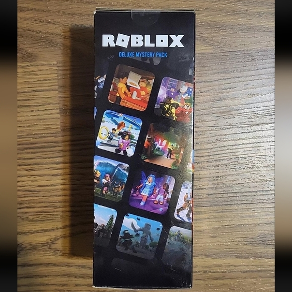 Roblox Series 1 Neverland Lagoon: Flora Deluxe Mystery Pack Brand New - Picture 2 of 6